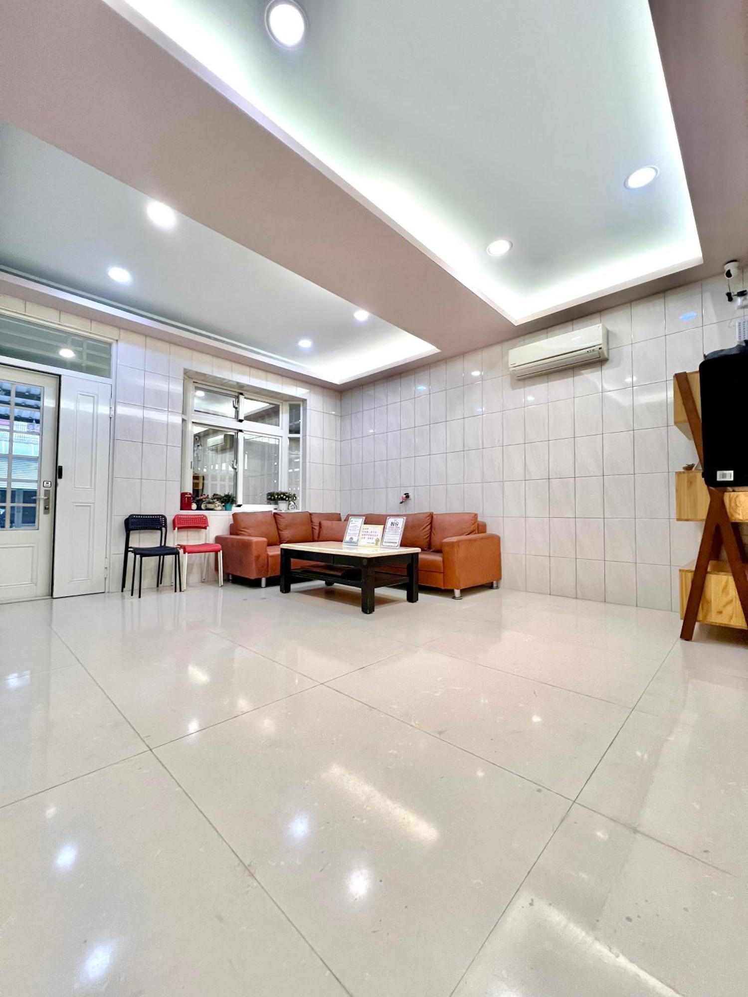 Zhuji Hostel Donggang Bagian luar foto