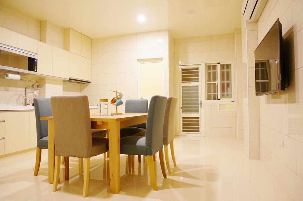 Zhuji Hostel Donggang Bagian luar foto