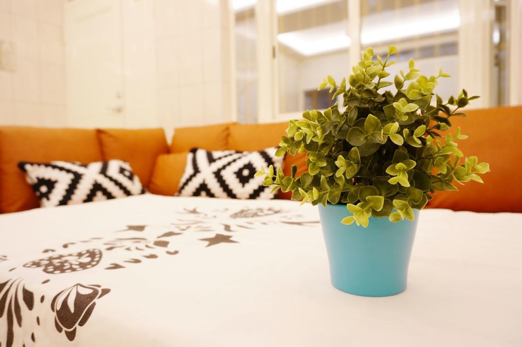 Zhuji Hostel Donggang Bagian luar foto