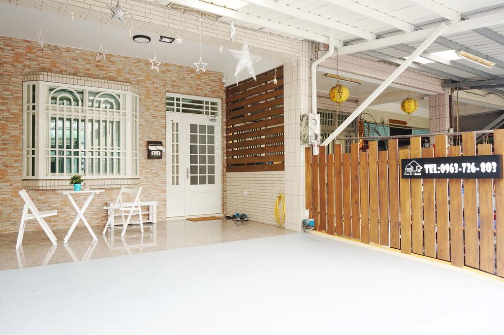 Zhuji Hostel Donggang Bagian luar foto